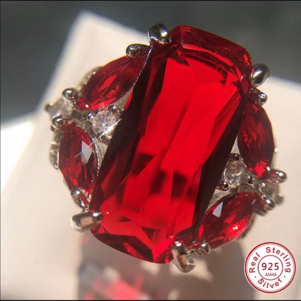 NEW 925 STERLING SILVER RED GARNET RING - Picture 2 of 7